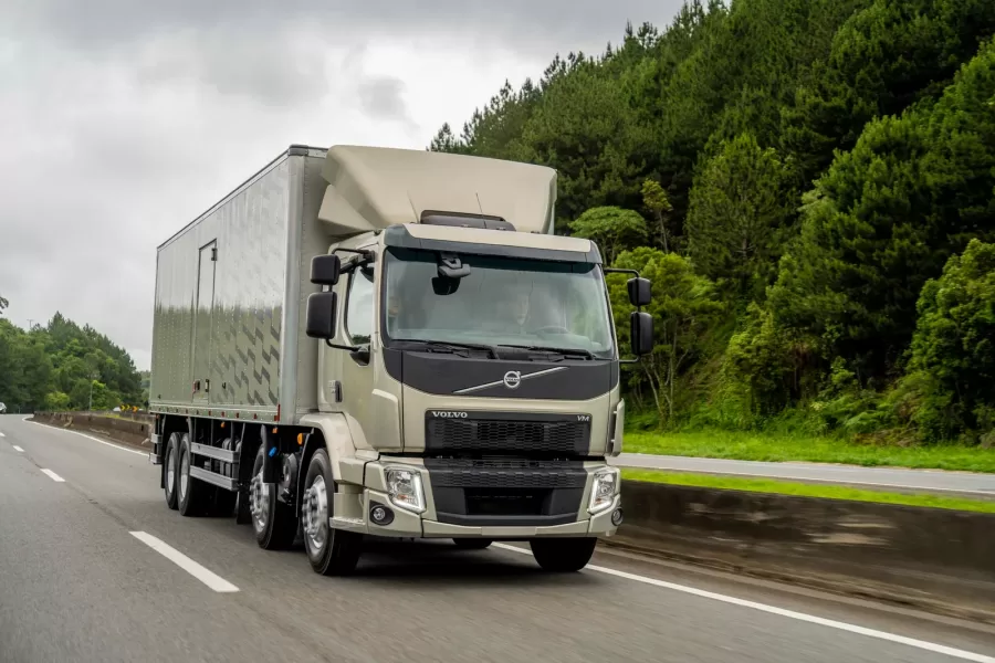 Volvo VM 270: Um sucesso de vendas no mercado de transporte de cargas