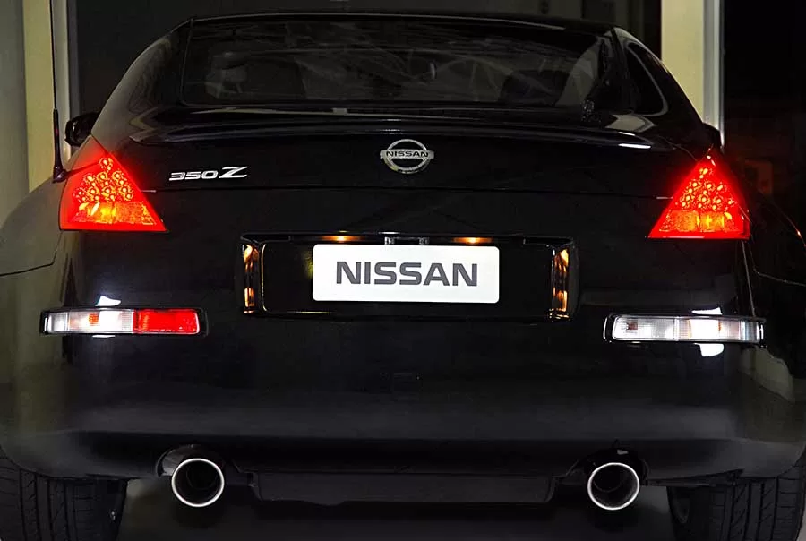 https://chat.openai.comNo que diz respeito ao consumo, o Nissan 350Z apresenta uma média de 5,2 km/l em ambientes urbanos e 6,9 km/l em rodovias.