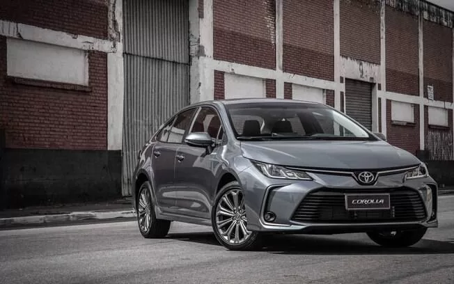 Em relação à motorização, o Corolla XEi 2.0 2020 é alimentado por um motor flex (álcool/gasolina) de 2.0 litros