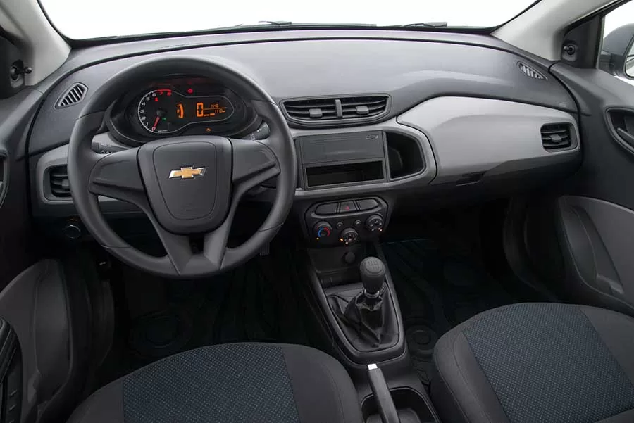 Ao entrar no Chevrolet Prisma Joy 1.0 2019, a primeira impressão é de um ambiente acolhedor e bem projetado.