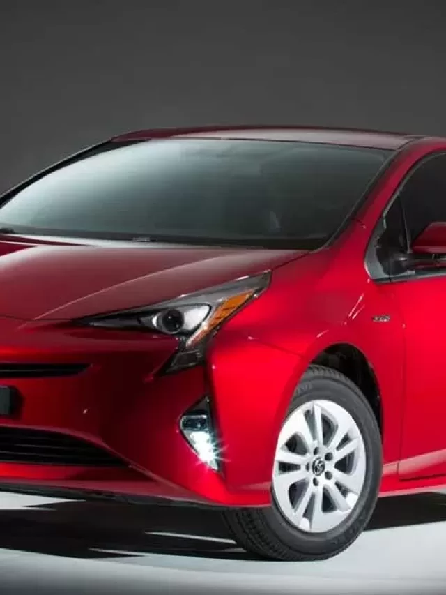 Quantos km o Prius híbrido 2018 faz por litro? Preço e Fotos