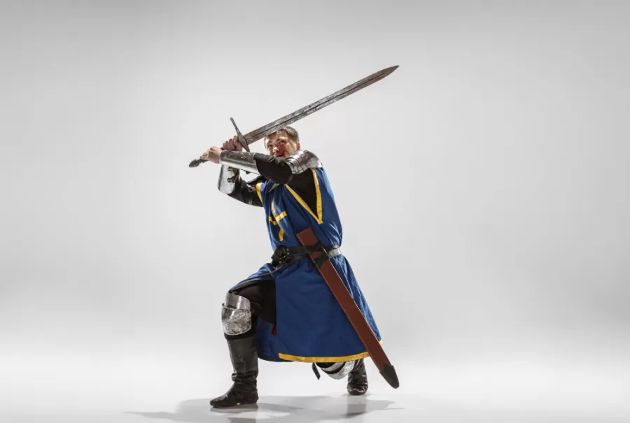 As Espadas Longas europeias, com suas lâminas retas e duplos gumes, se mostraram formidáveis