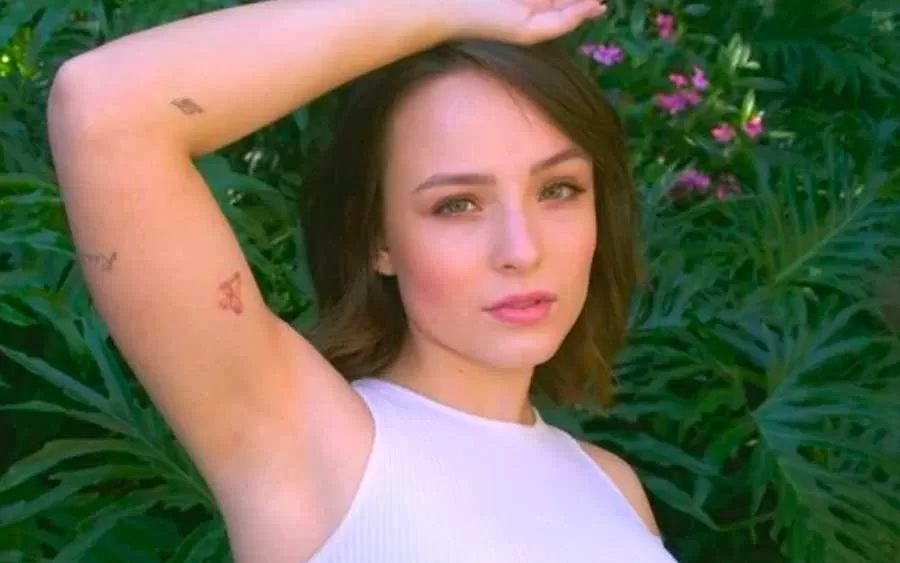 Atriz Larissa Manoela Abre Mão de Patrimônio Estimado em R$ 18 Milhões Após Conflito Familiar