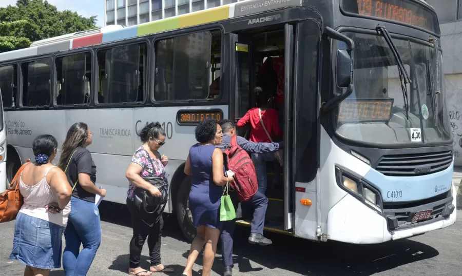Brasileiros querem transporte público com menor preço, menos tempo de espera e maior segurança