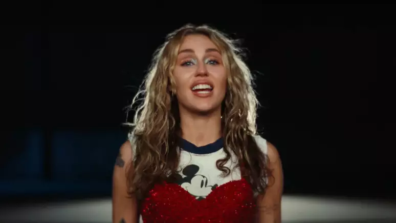 Used to Be Young: veja novo clipe de Miley Cyrus