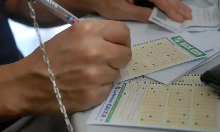 No Dia do Rock 2024: Resultado da Mega-Sena 2748 sorteia R$ 15 milhões neste sábado (13/07)