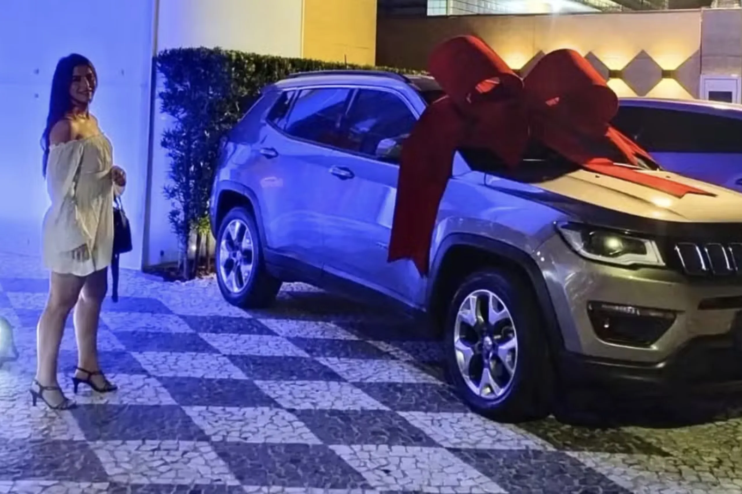 Larissa ganhou um carro de mais de R$ 100 mil em sorteio da empresa onde trabalhava. Parecia um sonho realizado. Mas não foi bem assim... - Foto: Instagram