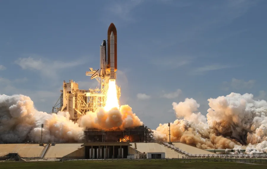 Como o Crawler da NASA prepara o foguete Artemis para o lançamento