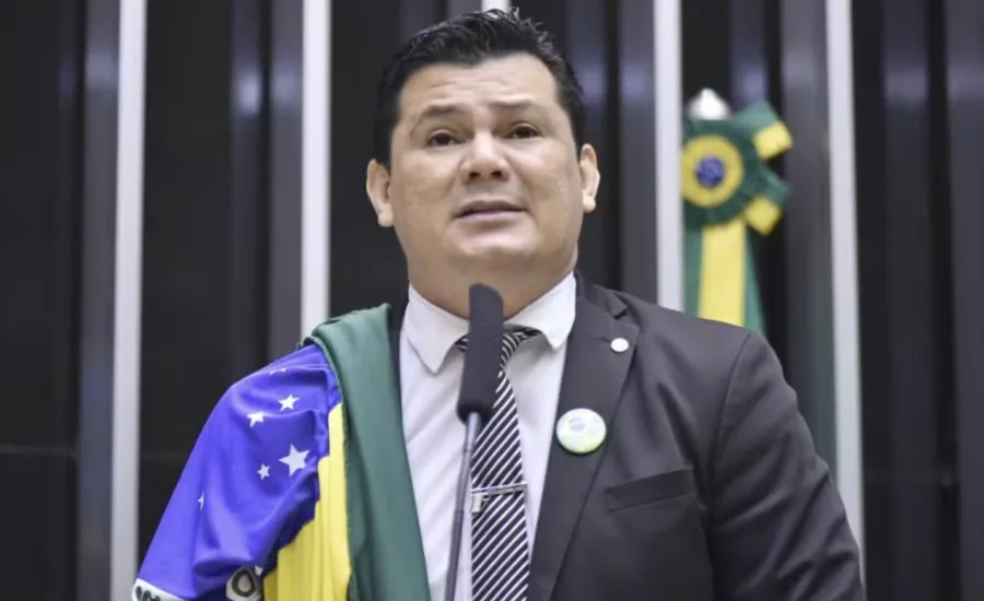 Conselho de Ética suspende Gilvan da Federal por 3 meses após ataques a Gleisi Hoffmann