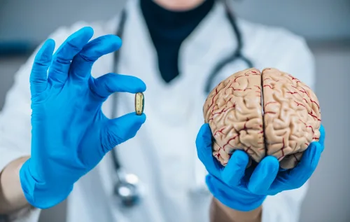 O termo placebo se refere a substâncias inativas usadas em estudos clínicos. Mesmo sem princípio ativo, elas podem provocar efeitos físicos reais no corpo humano.