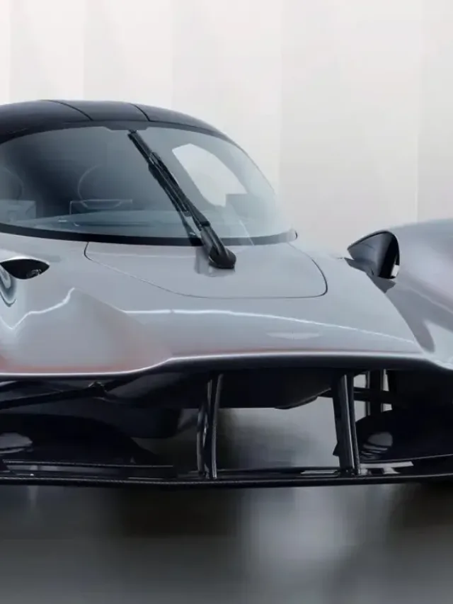 Proprietário do Aston Martin Valkyrie processa marca por falhas sérias
