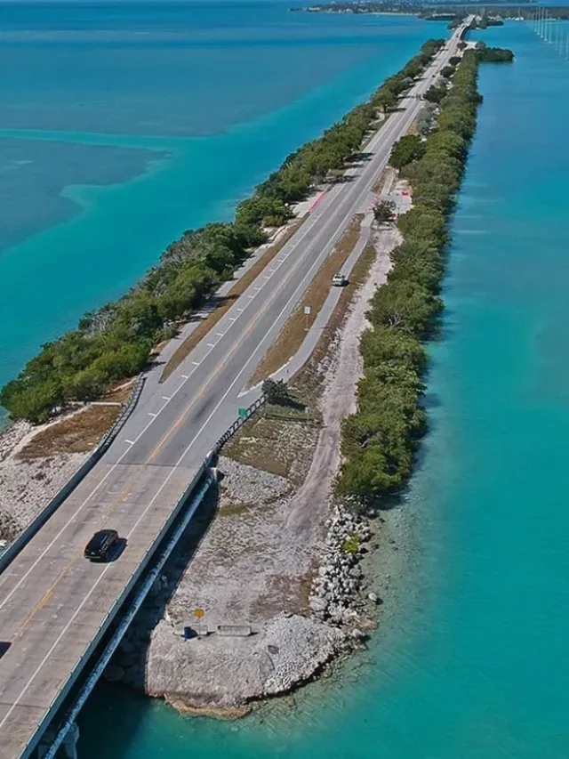 Overseas Highway liga 44 ilhas com 182 km sobre o mar na Flórida