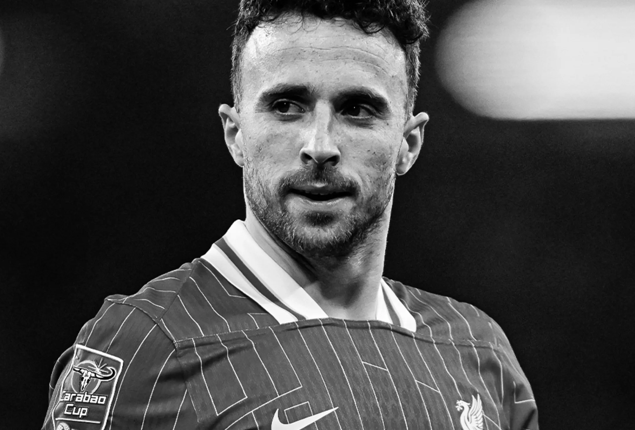 Diogo Jota morreu na madrugada de quinta-feira em um acidente de carro na Espanha. O atacante do Liverpool estava com o irmão, André Silva, que também faleceu.