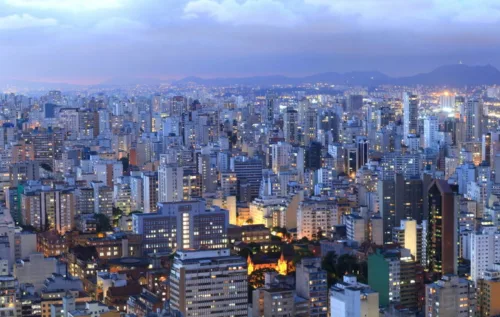 No interior de São Paulo, Gavião Peixoto surpreende ao ser eleita a melhor cidade para viver do Brasil, liderando o Índice de Progresso Social com 74,49 pontos.