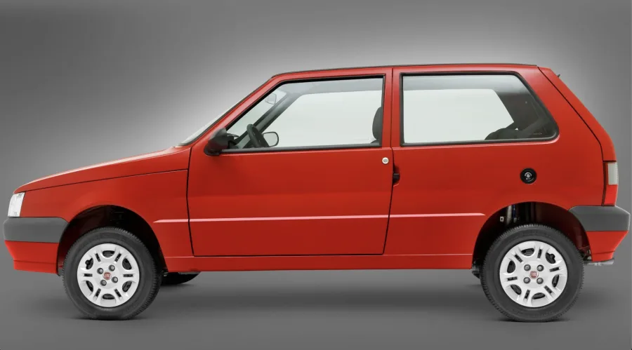 Fiat Uno Mille preserva procura em 2025 com economia e resistência