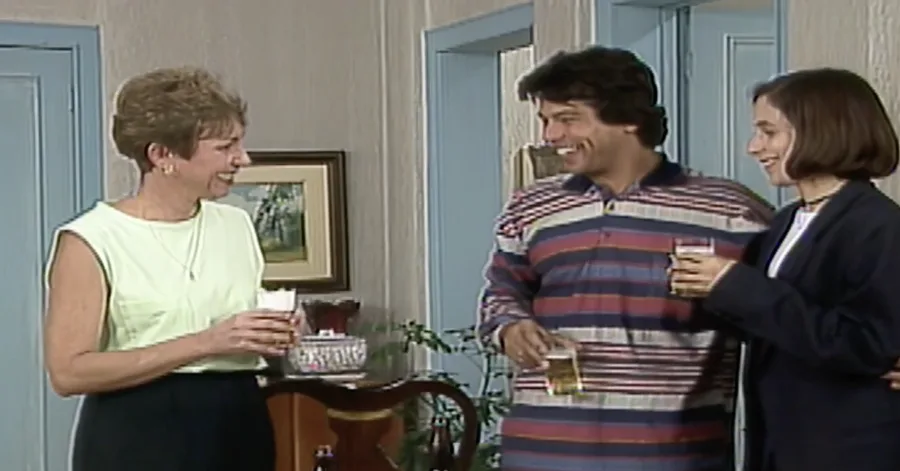 Alexandre manipula Téo e médium envia recado em A Viagem