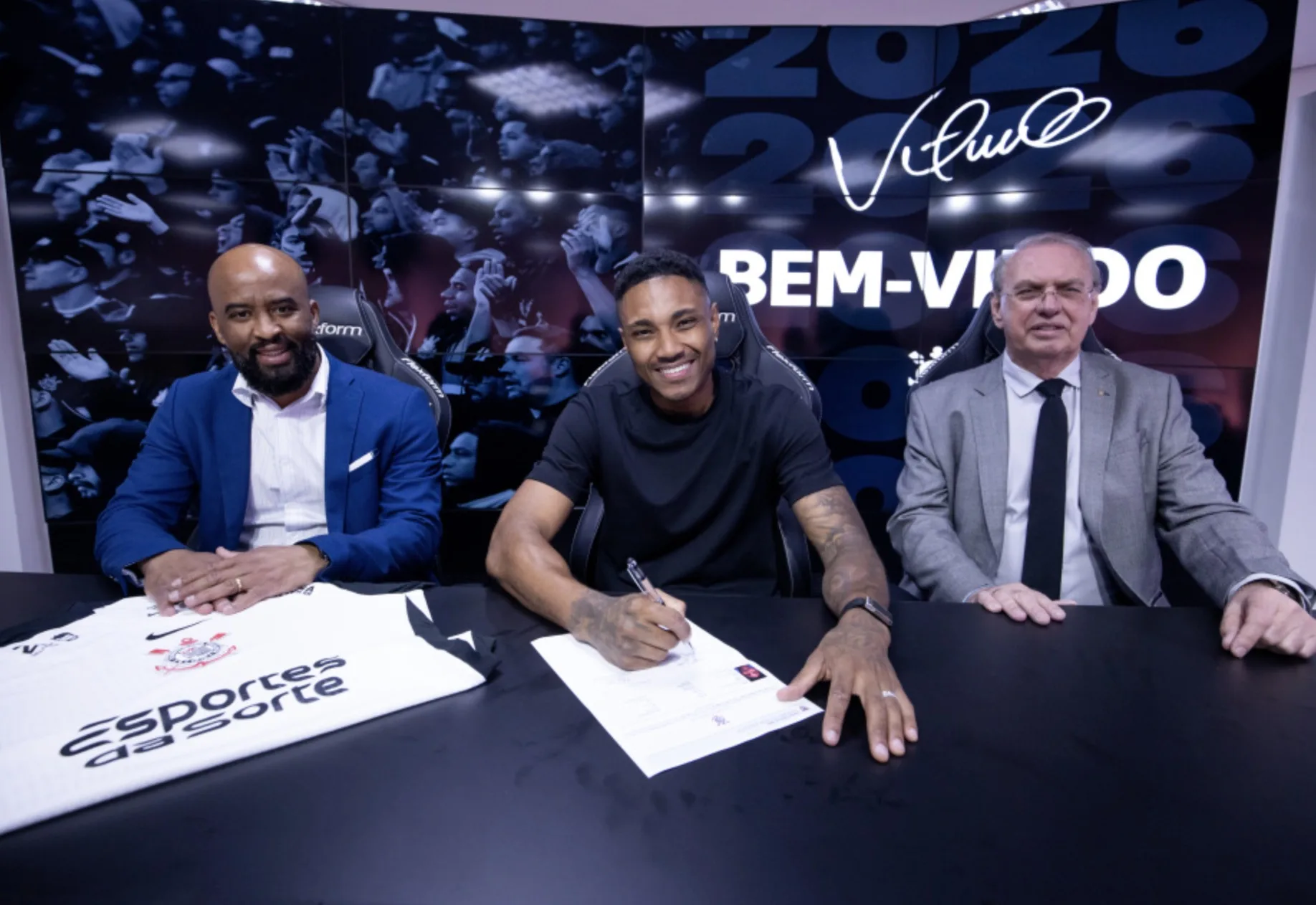 Vitinho, 31 anos, é anunciado como reforço do Corinthians nesta segunda-feira, com contrato até o fim de 2026, após saída do Al-Ettifaq.