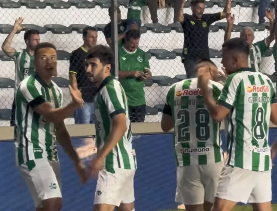 Gabriel Taliari marca de cabeça e coloca Juventude na frente contra o Corinthians pelo Brasileirão