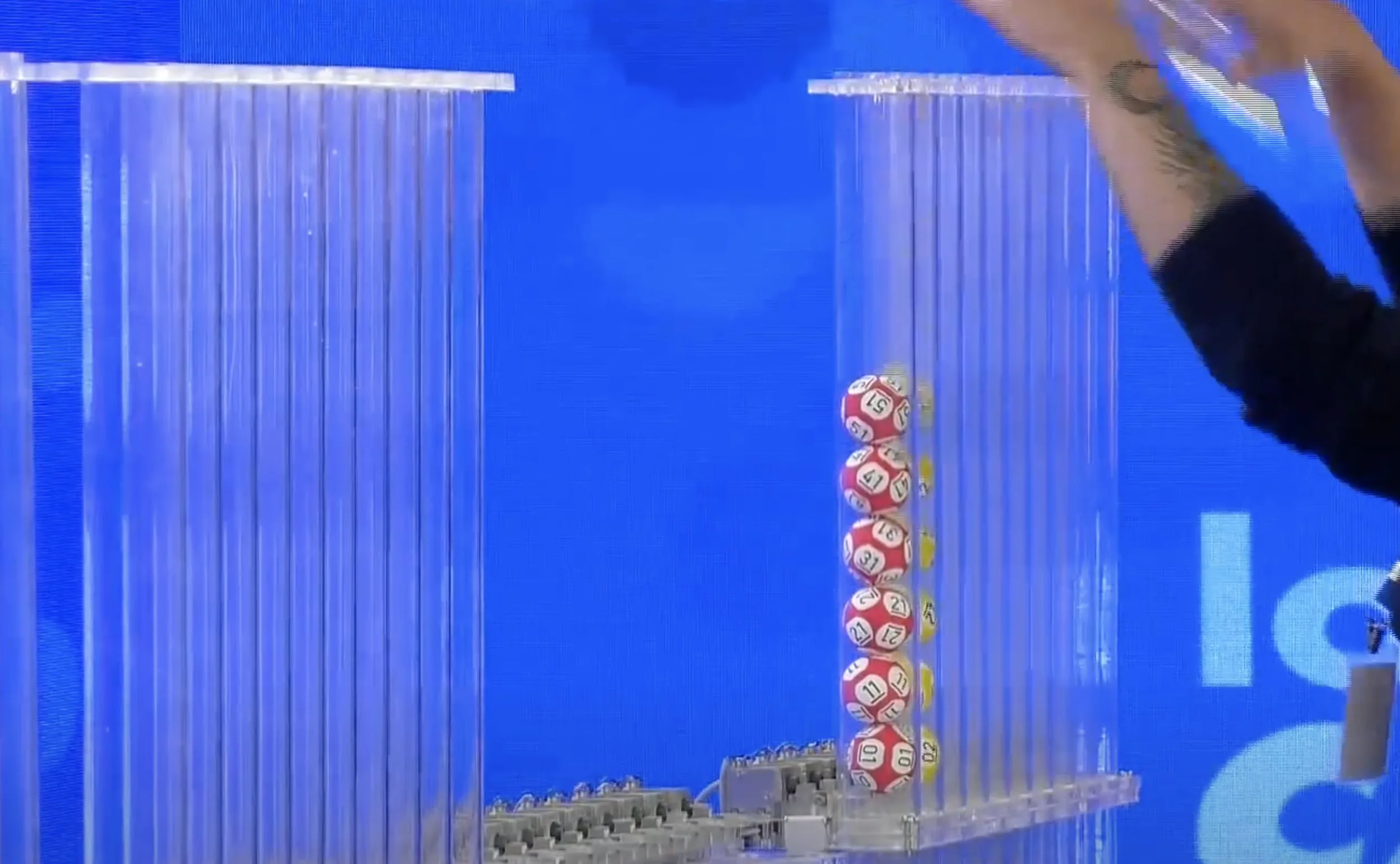 A noite desta quarta-feira promete emoção com cinco sorteios programados. Lotofácil, Lotomania, Dupla Sena, Super Sete e +Milionária estarão em disputa.