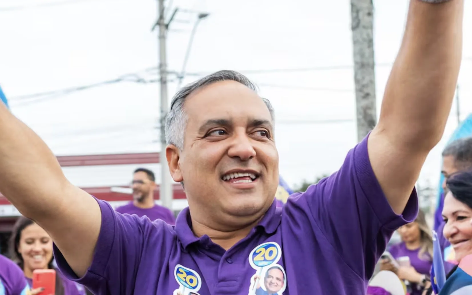 A operação Estafeta da PF afastou o prefeito Marcelo Lima por um ano e apreendeu R$ 14 milhões e US$ 500 mil, investigando contratos suspeitos na prefeitura.