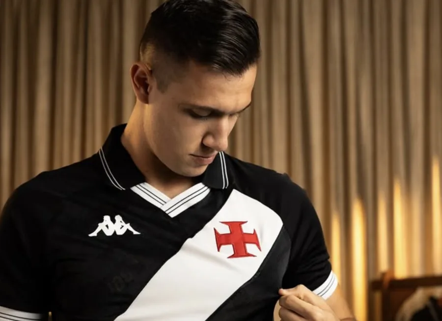 Vasco sai na frente com gol de Lucas Piton após cruzamento de Nuno no Morumbis pelo Brasileirão