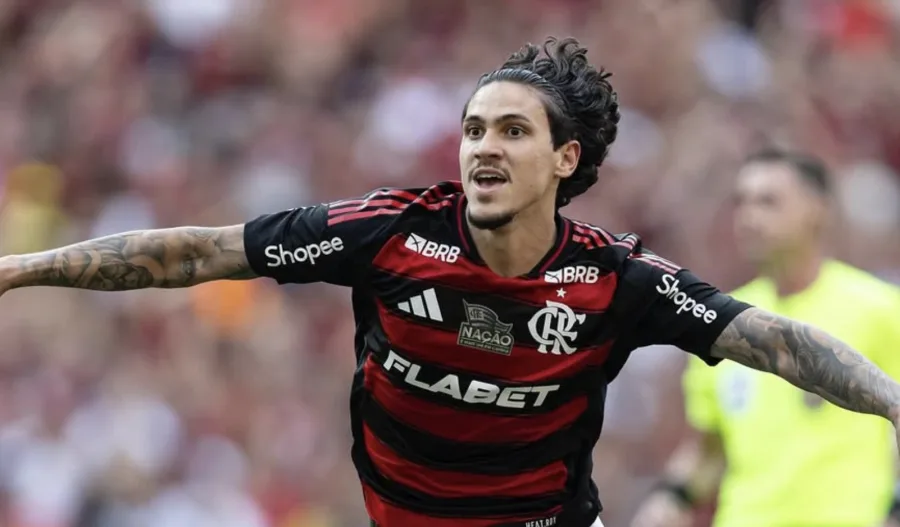 Pedro marca duas vezes e amplia a vantagem do Flamengo contra o Internacional no Beira-Rio