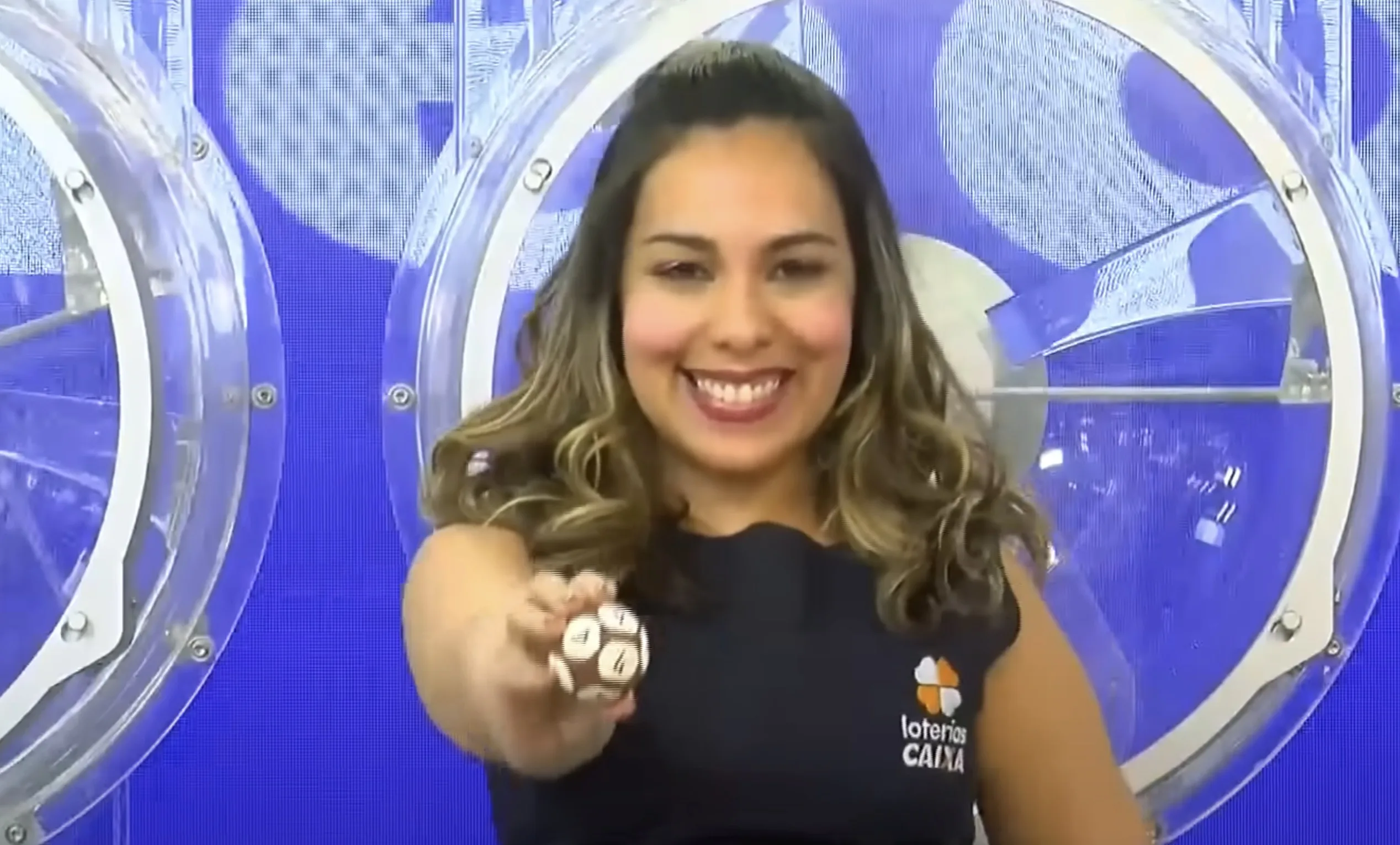 O concurso 5995 da Loteria Federal acontece nesta quarta-feira em São Paulo. O sorteio será realizado às 19h no Espaço da Sorte, com transmissão oficial.