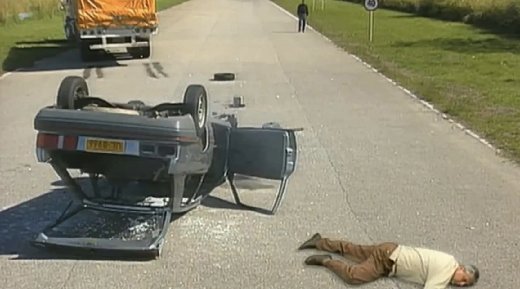 Otávio sobrevive a uma doença incurável, mas seu destino é marcado por um acidente de carro inesperado na reprise de A Viagem.