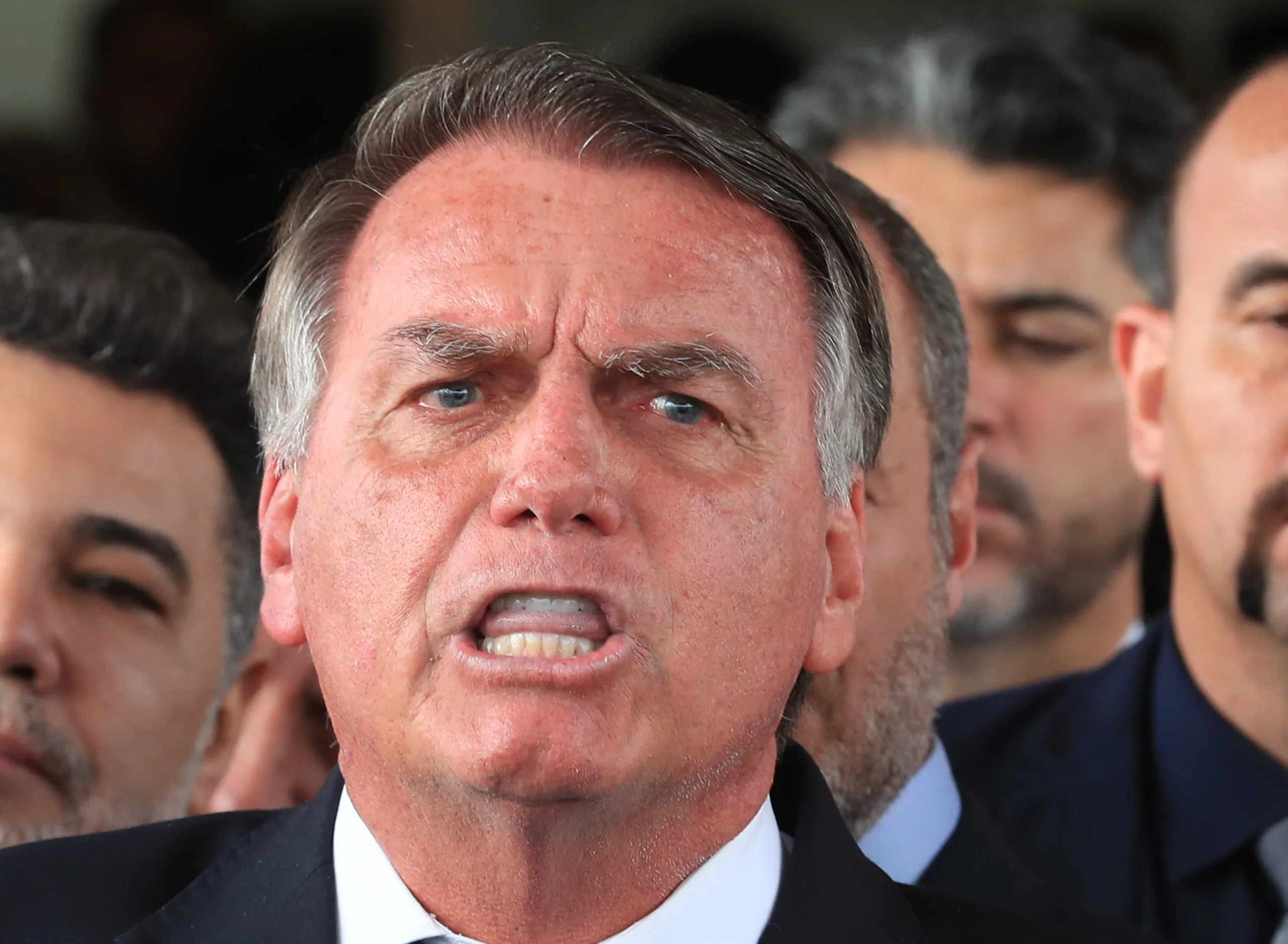 Mesmo sem acesso direto às redes, Bolsonaro é acusado de burlar decisões ao se comunicar de forma indireta com seus apoiadores - Lula Marques/Agência Brasil