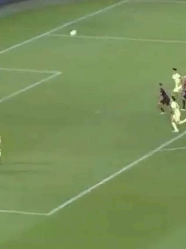 Flamengo empata no fim com gol de Iago contra o Barcelona