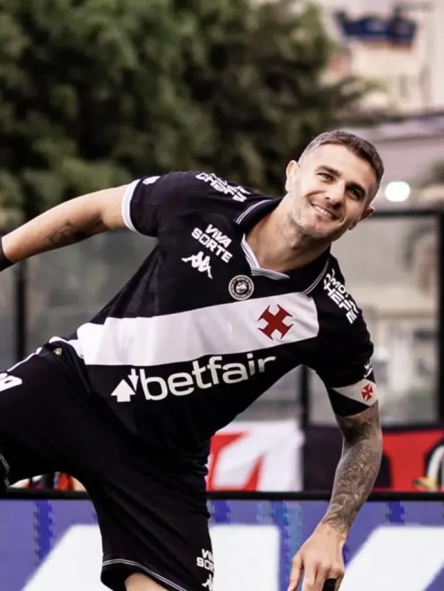 Vegetti do Vasco marcou de pênalti no jogo Vasco x Corinthians