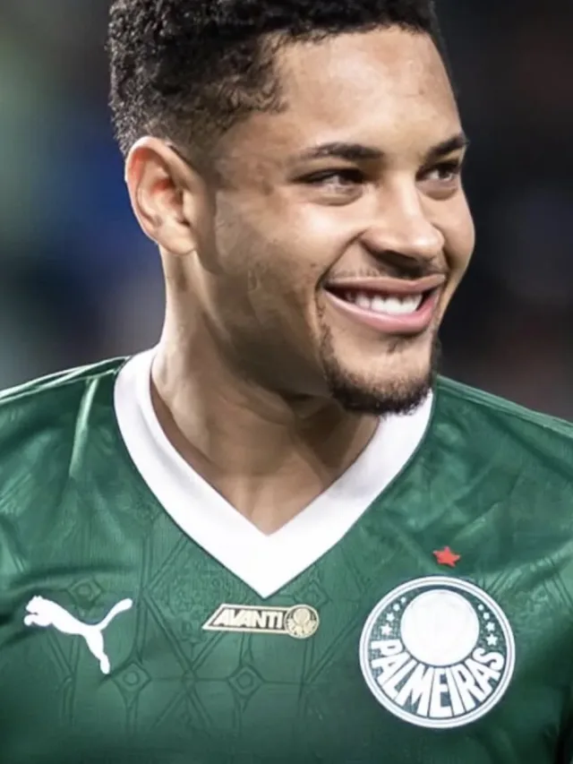 Vitor Roque do Palmeiras marcou de pênalti e abriu o placar no clássico Corinthians x Palmeiras