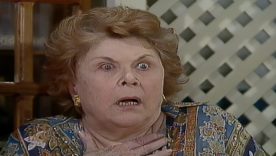 Beijo proibido entre Andrezza e Antônio causa choque