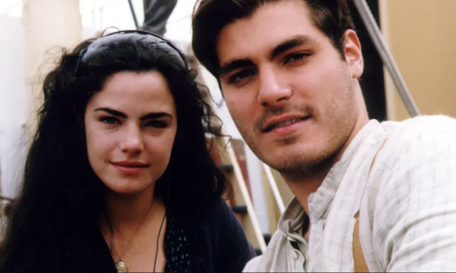 Matheu sonha com Juliana enquanto italianos iniciam vida de trabalho