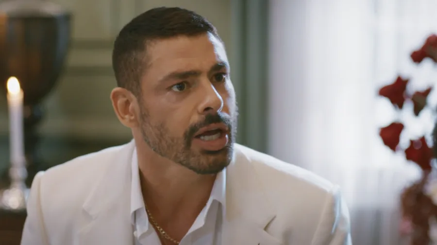 César admite roubo e envolve Maria de Fátima em noite tensa de Vale Tudo