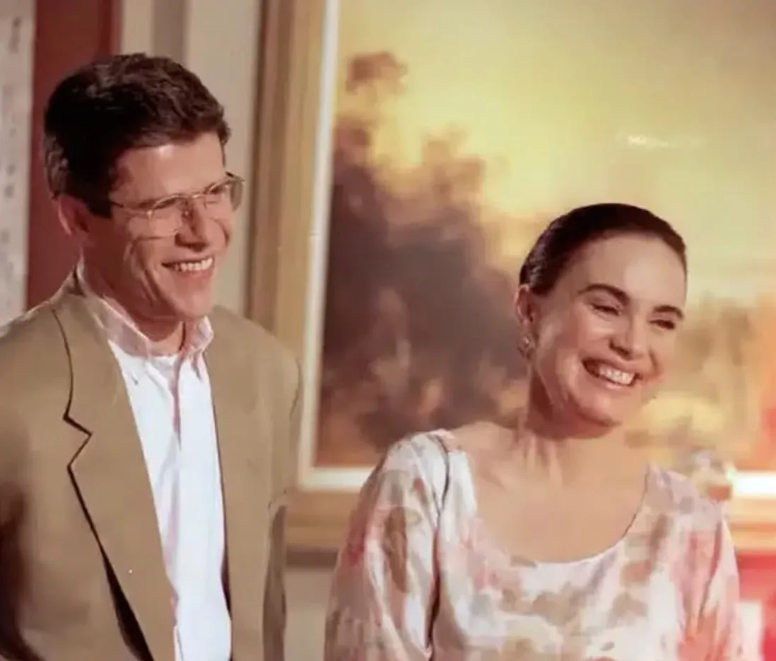 Daniel apresenta sua mãe à família de Bianca e o casamento é celebrado. O enlace confirma o compromisso do casal diante de todos.