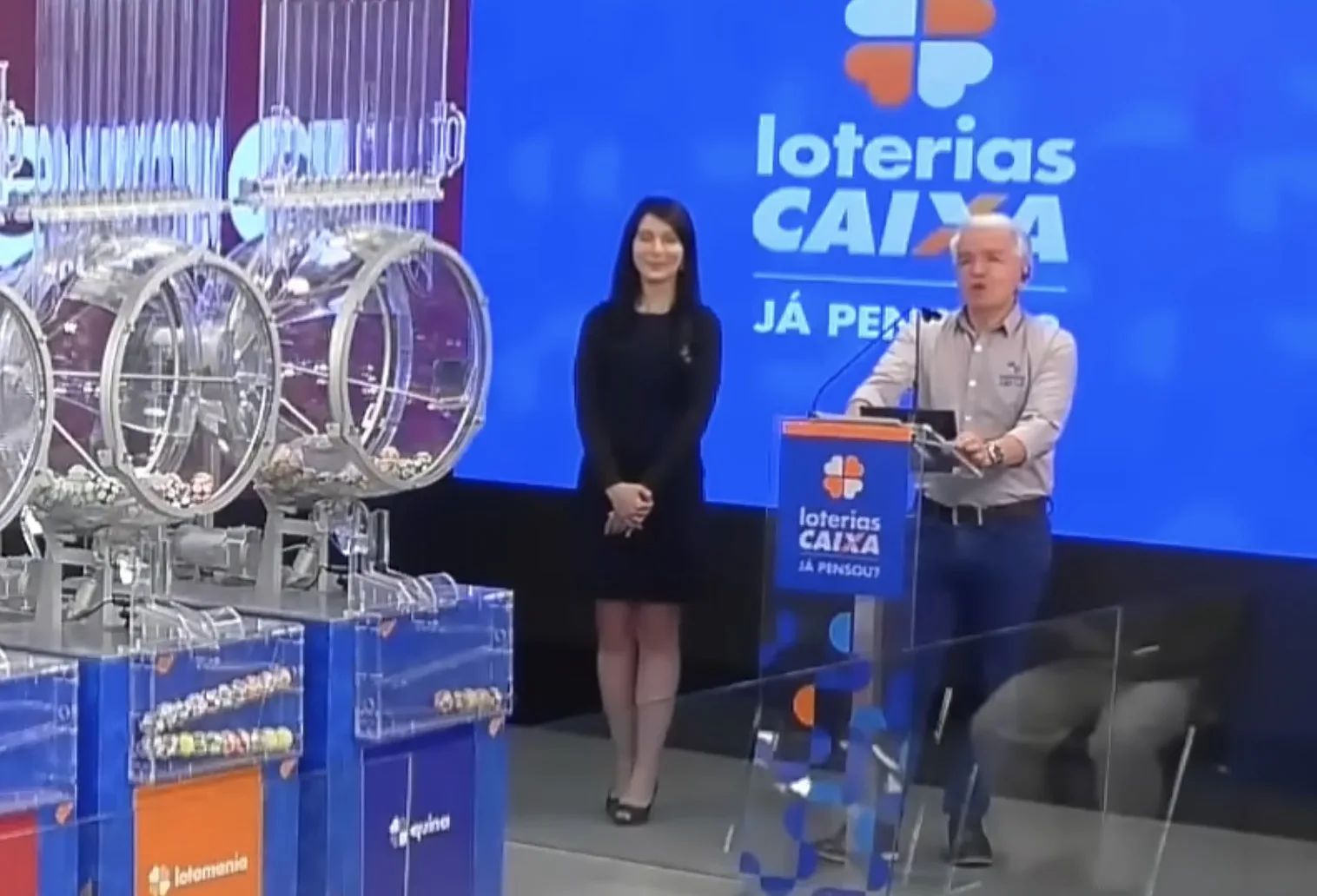 Os sorteios da Lotofácil 3486, Quina 6826, Timemania 2294, Mega Sena 2914 e Dia de Sorte 1115 acontecem hoje, a partir das 20h, no Espaço da Sorte, em São Paulo.