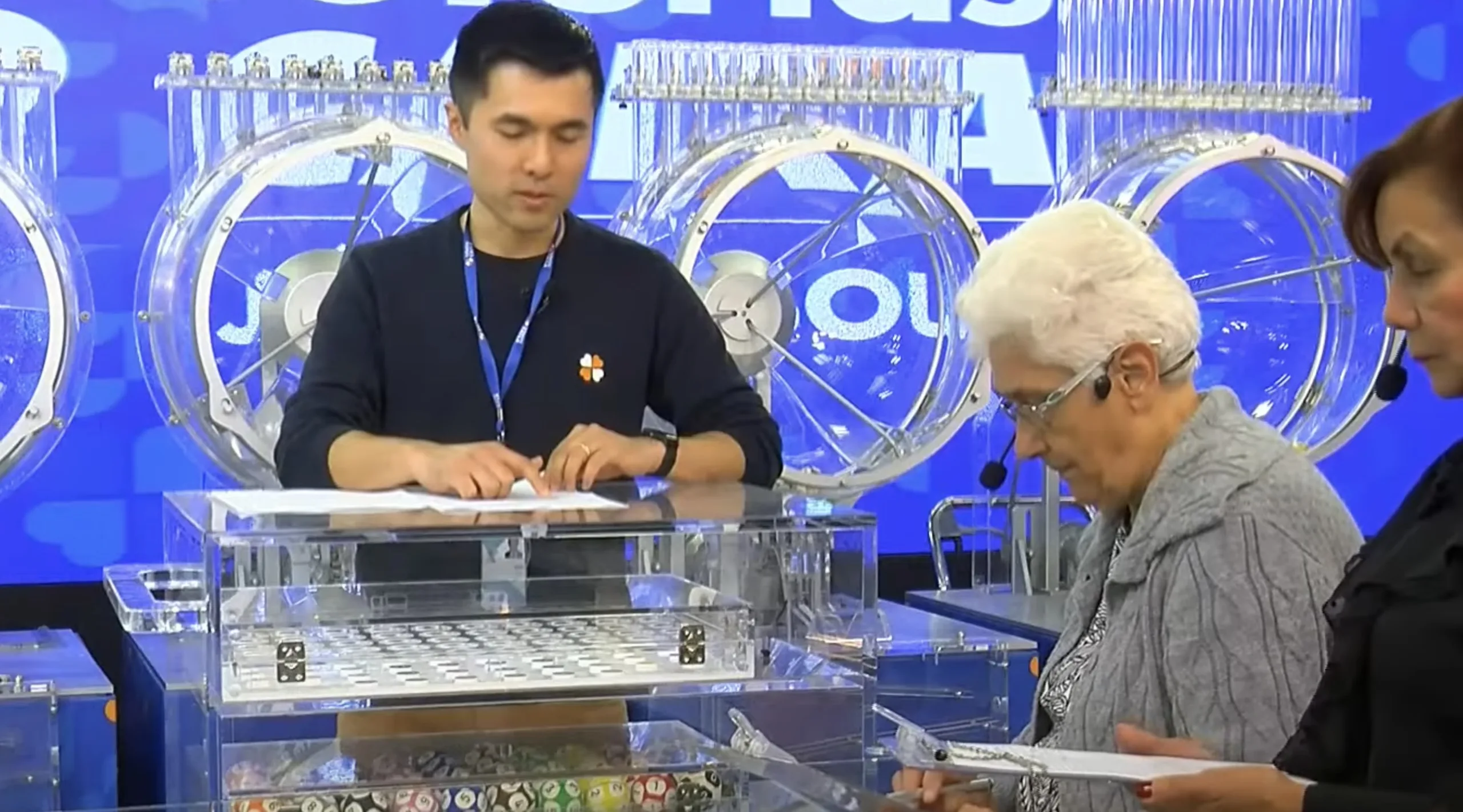 A expectativa cresce para os sorteios de hoje, com a Mega Sena liderando a lista e oferecendo um prêmio milionário que pode mudar a vida de quem acertar as seis dezenas.