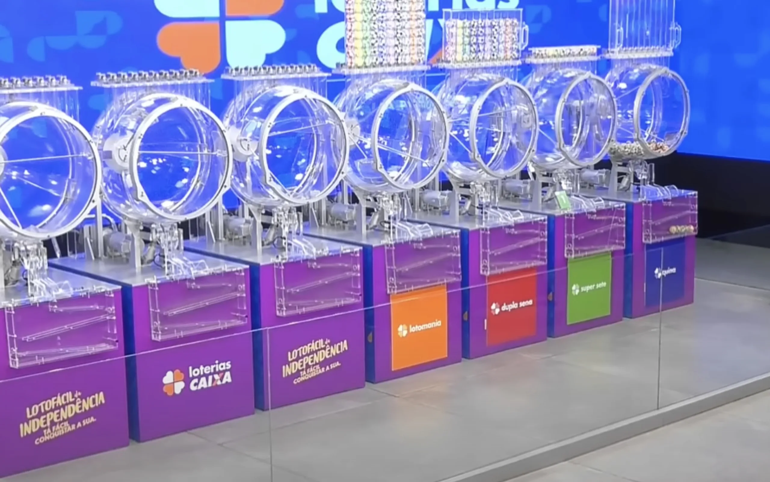 O Dia de Sorte realiza hoje o concurso 1112, em São Paulo, com prêmio acumulado em R$ 400 mil. As apostas já foram encerradas.