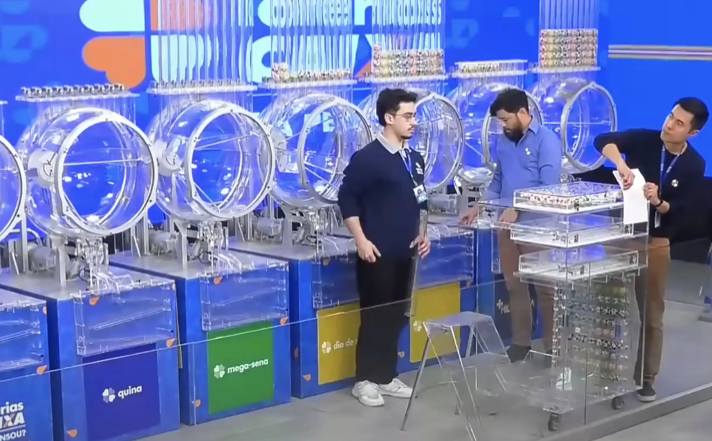 A Lotomania 2817 traz a expectativa de R$ 3,2 milhões, atraindo jogadores que buscam prêmios tanto por acertos quanto por erros em suas apostas.