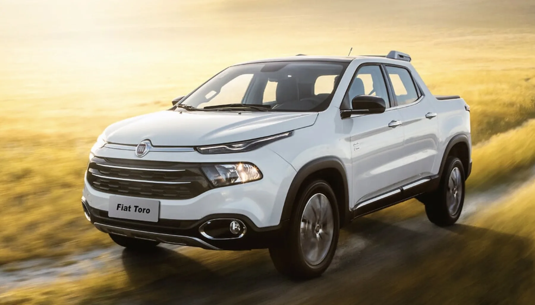 Na segurança, o modelo traz controles de tração e estabilidade, airbags e ISOFIX, oferecendo equilíbrio entre robustez e conforto familiar.