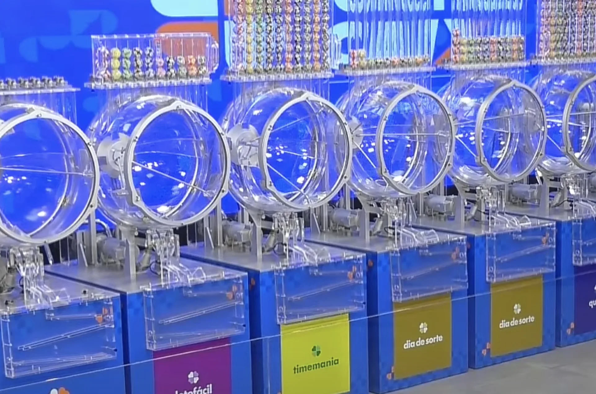 A Lotofácil 3501 mantém sua fama de loteria mais acessível, com chances elevadas e prêmios que atraem quem busca retorno rápido em apostas simples.