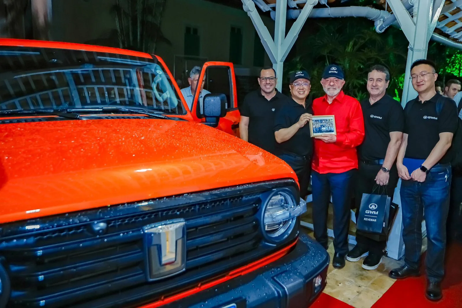 A reunião em Belém contou com Andy Zhang e Ricardo Bastos, que detalharam planos de nacionalização e formação técnica de engenheiros brasileiros.