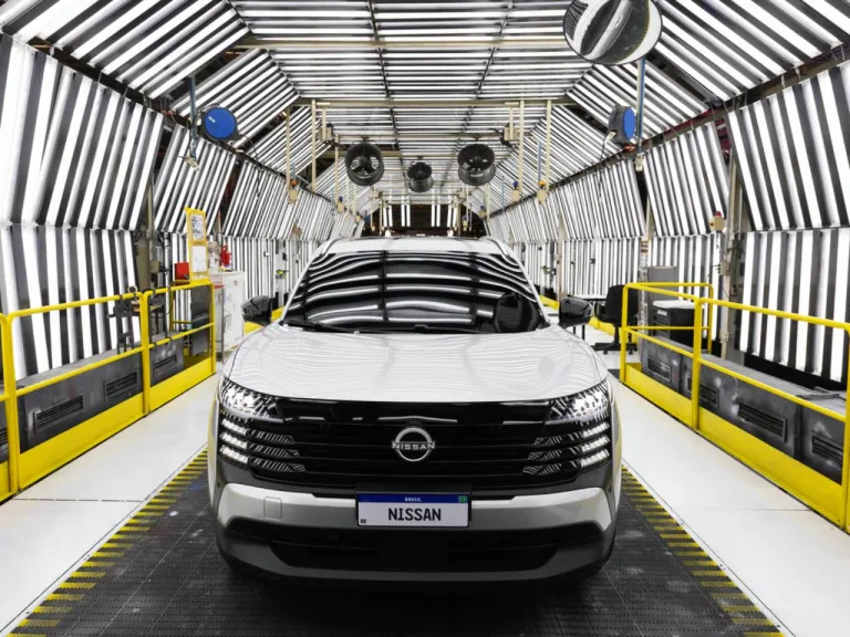 Nissan Kicks Sense 2026 com 125 cv, interior premium e preço baixo para um turbo, veja