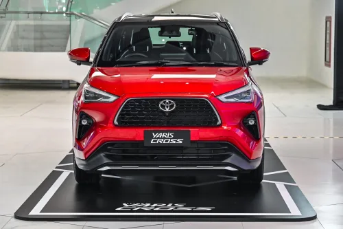 Toyota Yaris Cross fica para 2026, mas produção no Brasil volta para Corolla e Corolla Cross
