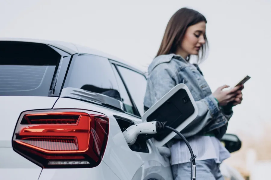 Você ainda acha carro elétrico caro? Os números reais de custo vão te fazer repensar tudo agora