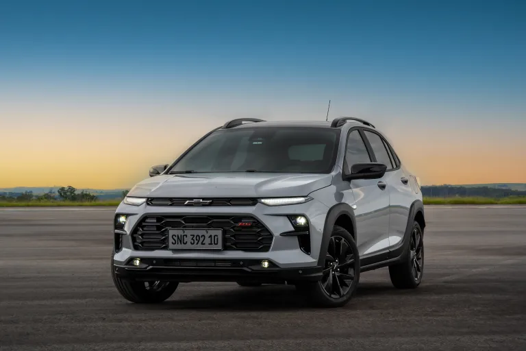 Você não vai acreditar no que a Chevrolet escondeu no novo Sonic, SUV revela consumo, potência e estratégia inesperada