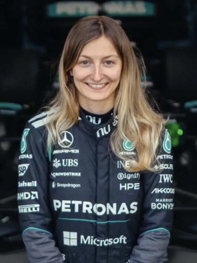Mulher pilota Mercedes de F1 pela primeira vez na história